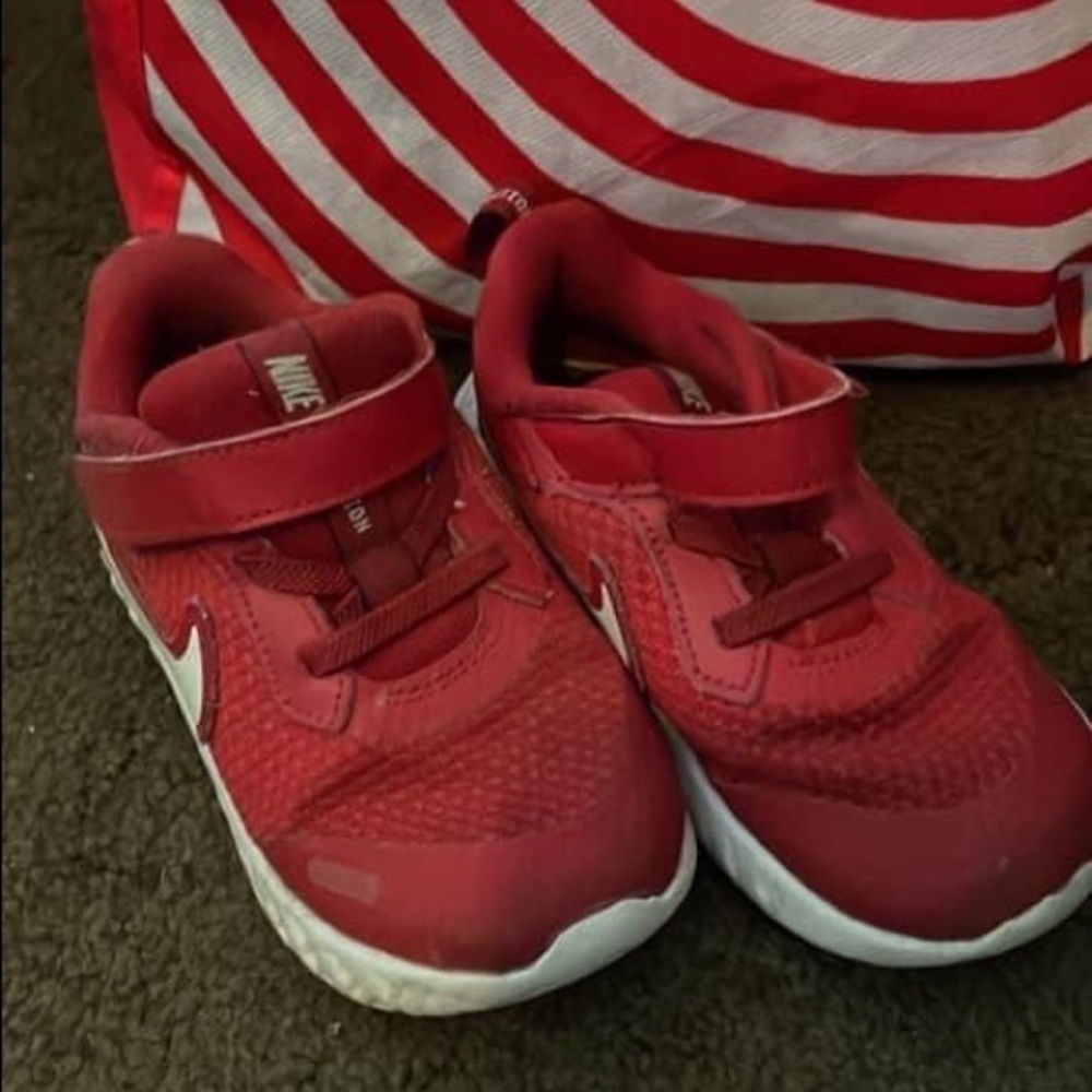 Red Nike 9